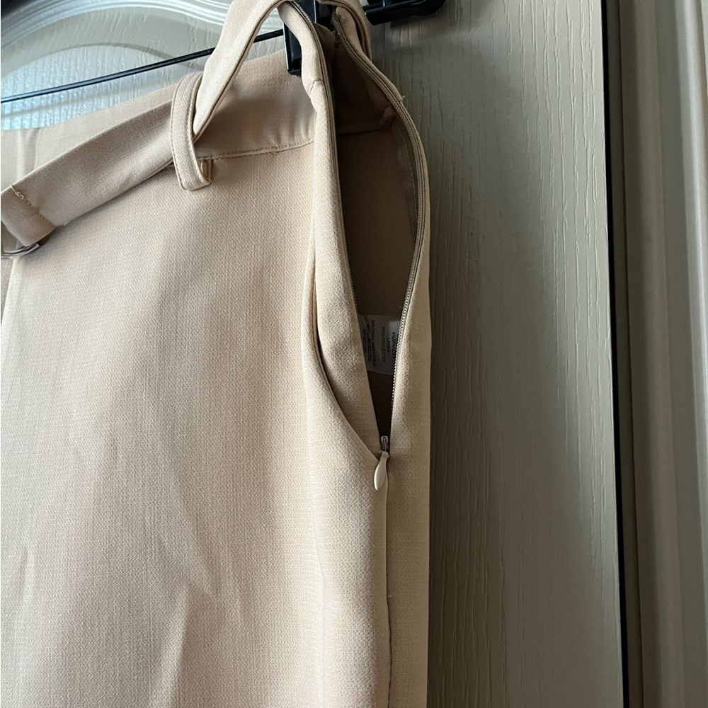 Vince Camuto Wide-Leg Cropped Pants - Picture 3 of 3